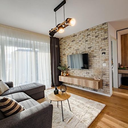 Ara Apart Hotel Brasov Ngoại thất bức ảnh