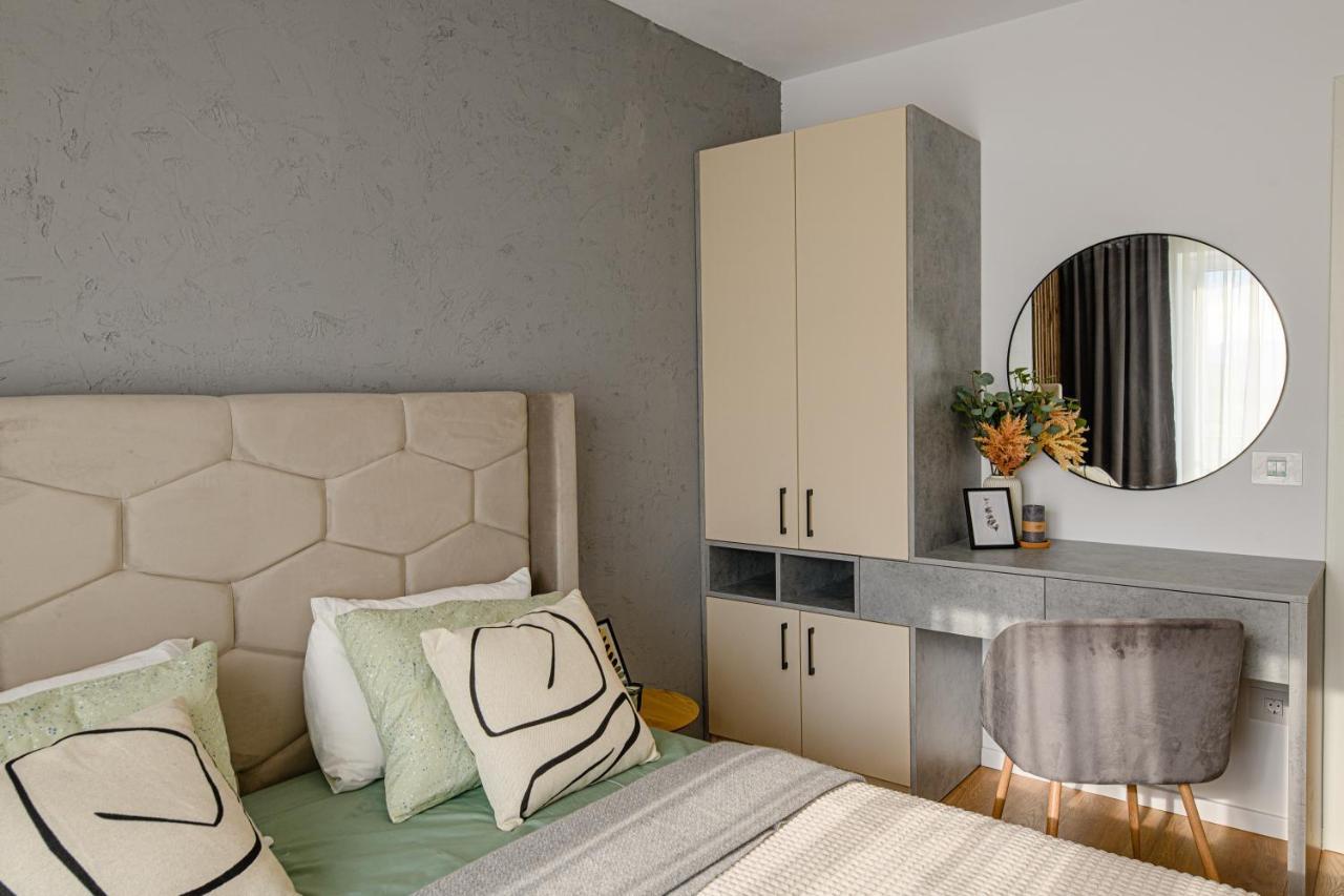 Ara Apart Hotel Brasov Ngoại thất bức ảnh