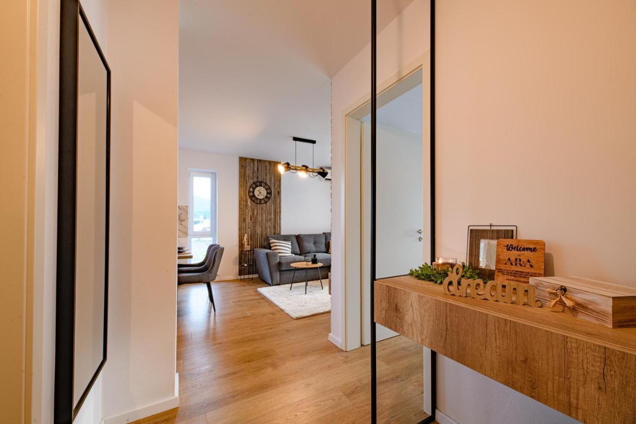 Ara Apart Hotel Brasov Ngoại thất bức ảnh